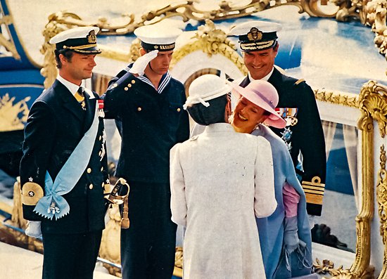 Kungaparet välkomnar Drottning Margrethe och prins Henrik till Stockholm 1985.