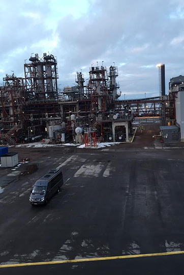 UPM:s råtalloljeraffinaderi togs i drift i början av året och kommer att producera uppemot 120 miljoner liter biodiesel per år från råtallolja. Råvaran är en biprodukt vid pappersmasseproduktion och levereras från skogs- och papperskoncernens egna massafabriker i Finland.