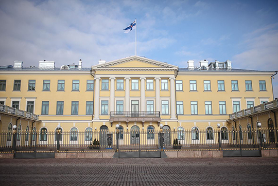 Presidentens palats stod klart 1820 och var från början ett privatpalats. 1921 blev det residens för Finlands president och innehåller idag både arbetsrum och representationsvåningar för presidenten med kansli.